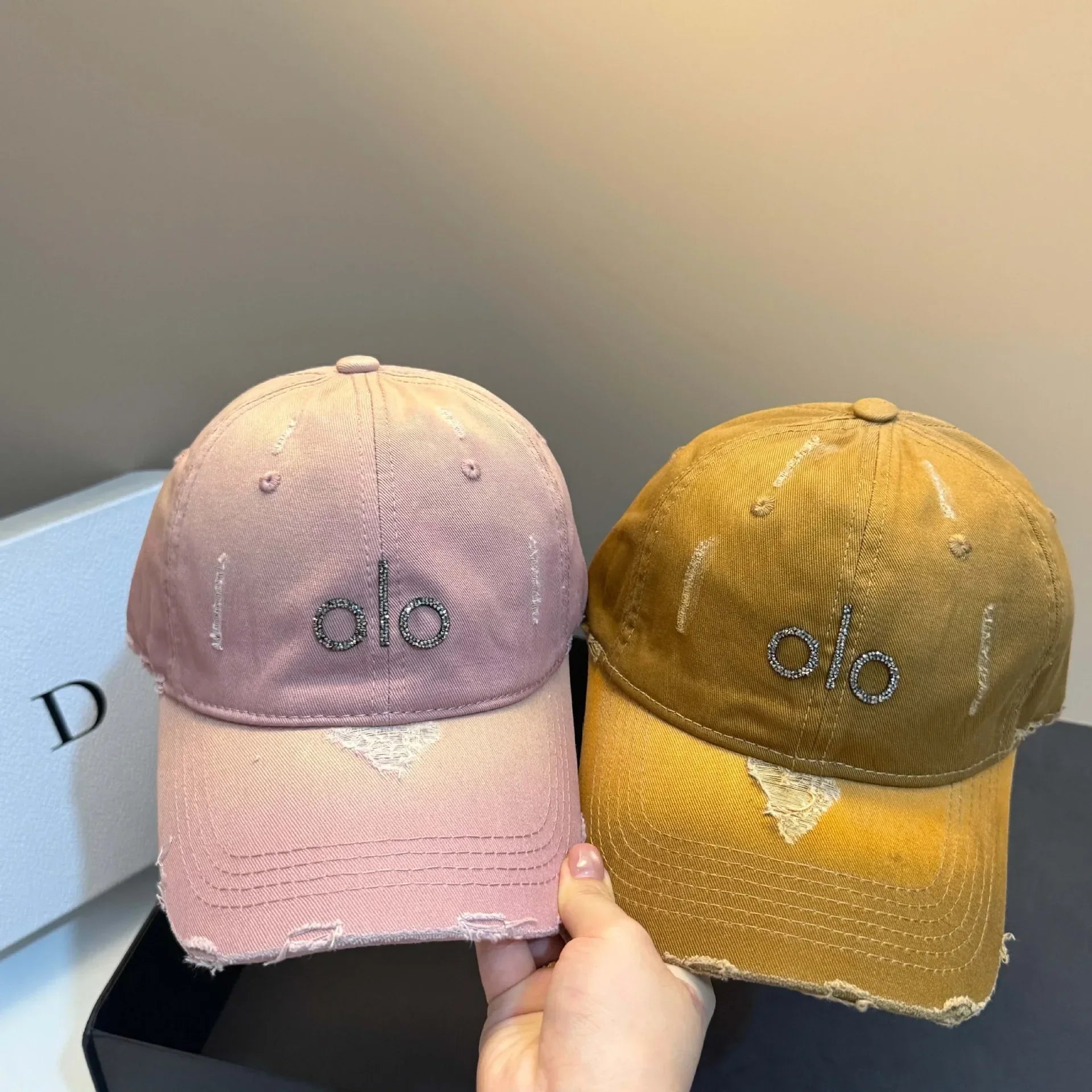 Distressed Baseball Cap - Unisex Snapback with Lettering, Slim Fit & Breathable