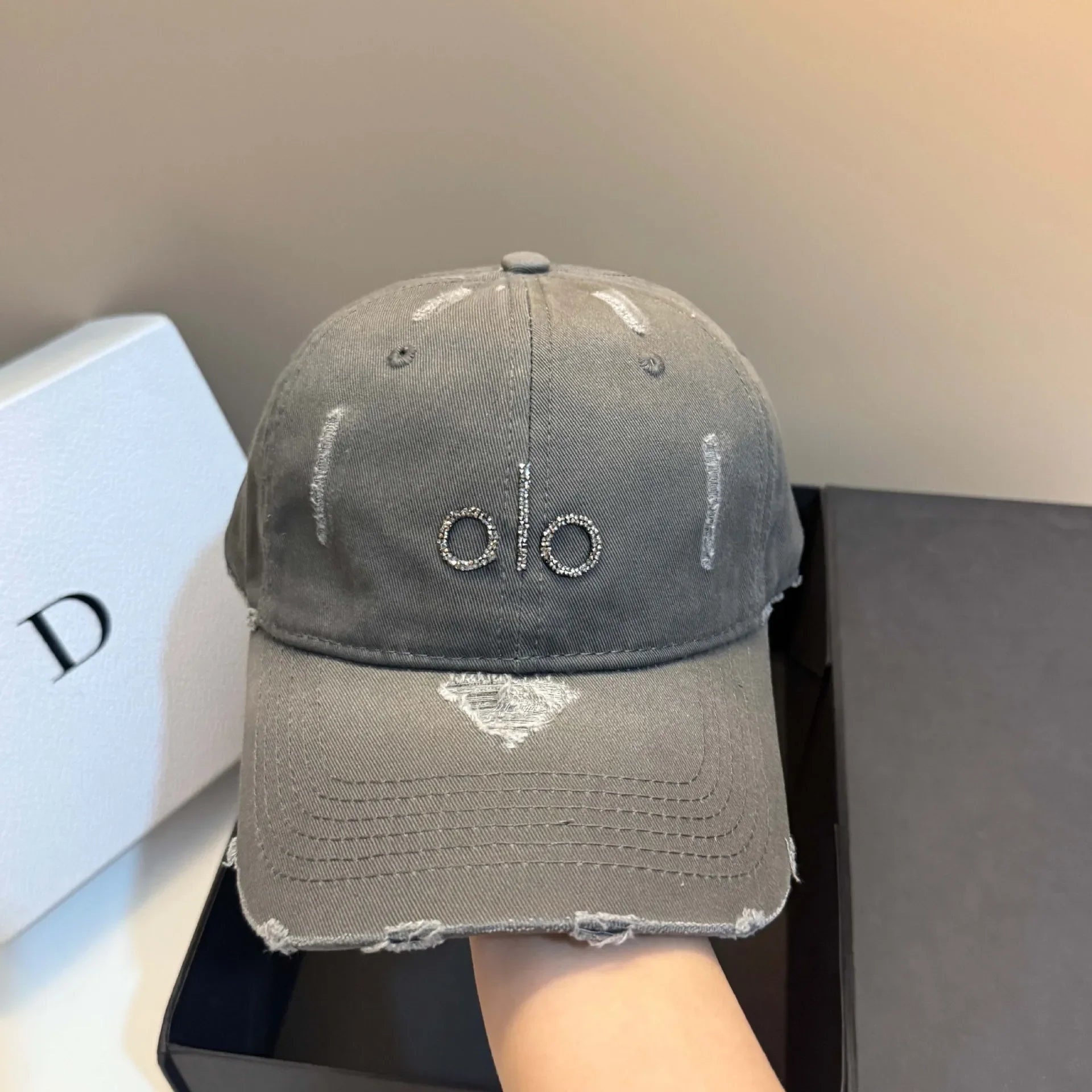 Distressed Baseball Cap - Unisex Snapback with Lettering, Slim Fit & Breathable