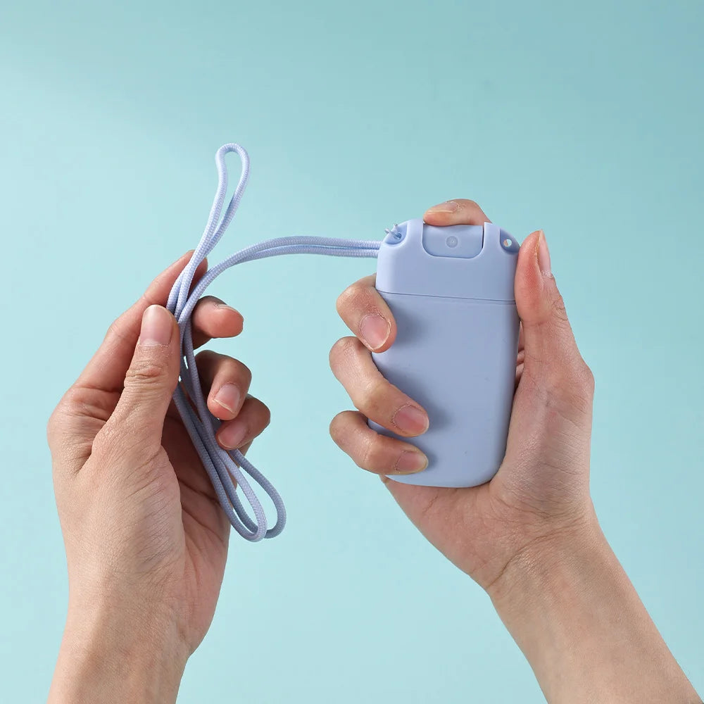 2Pcs Pink/Blue 30ml Card Type Spray Bottles Refillable Perfume Atomizer Travel