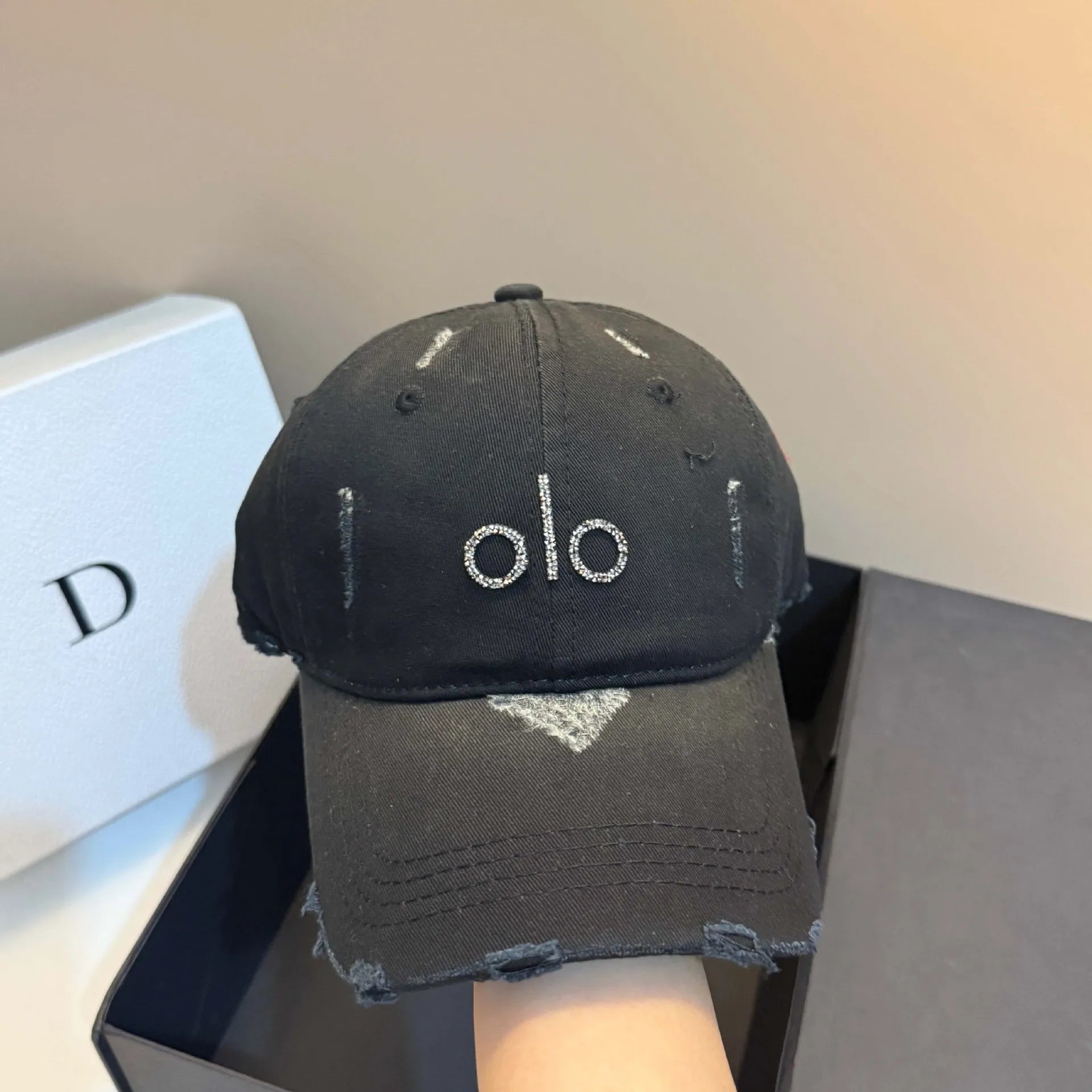 Distressed Baseball Cap - Unisex Snapback with Lettering, Slim Fit & Breathable