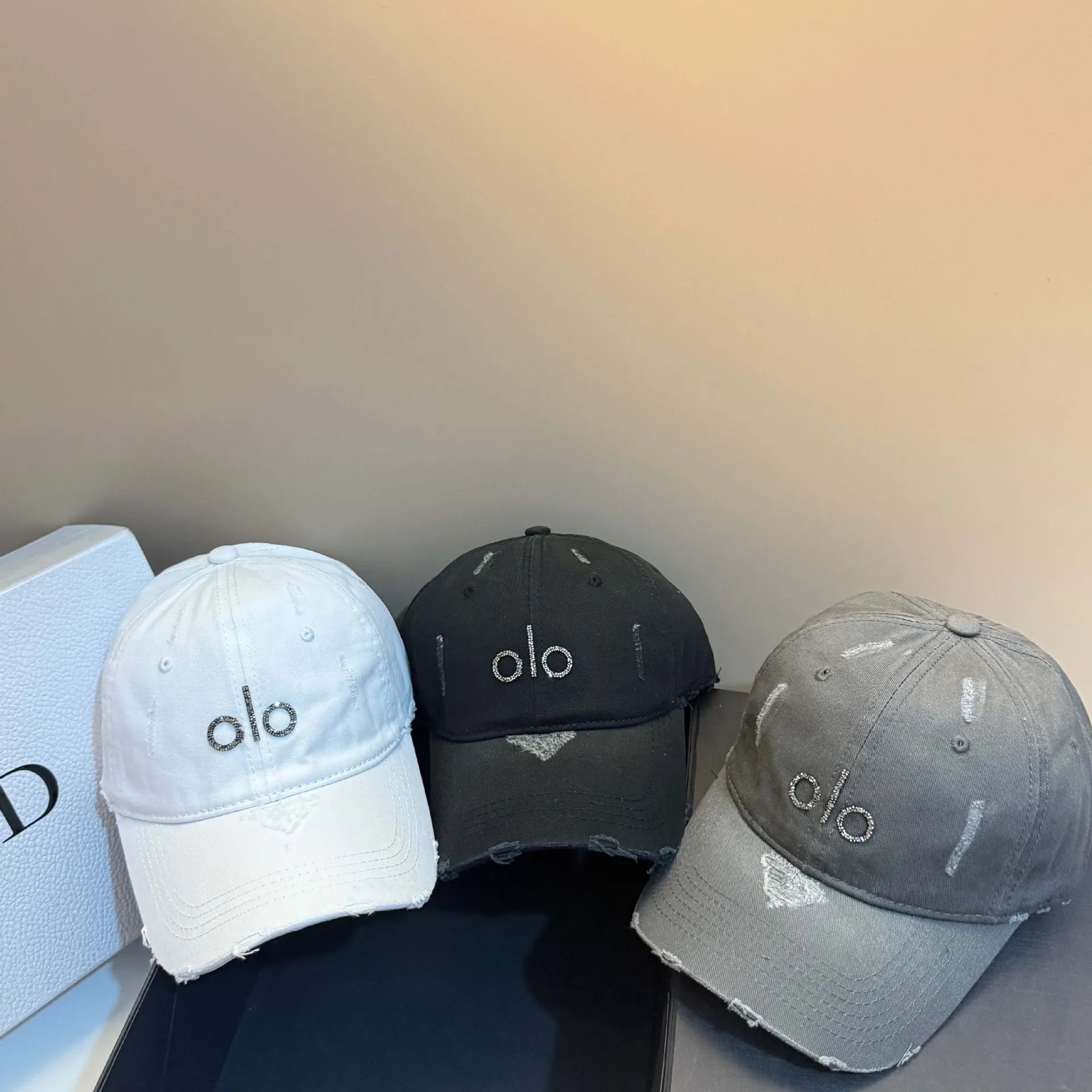 Distressed Baseball Cap - Unisex Snapback with Lettering, Slim Fit & Breathable